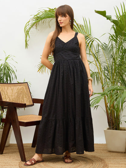 Women Black Sweetheart Neck Strappy Maxi Dress