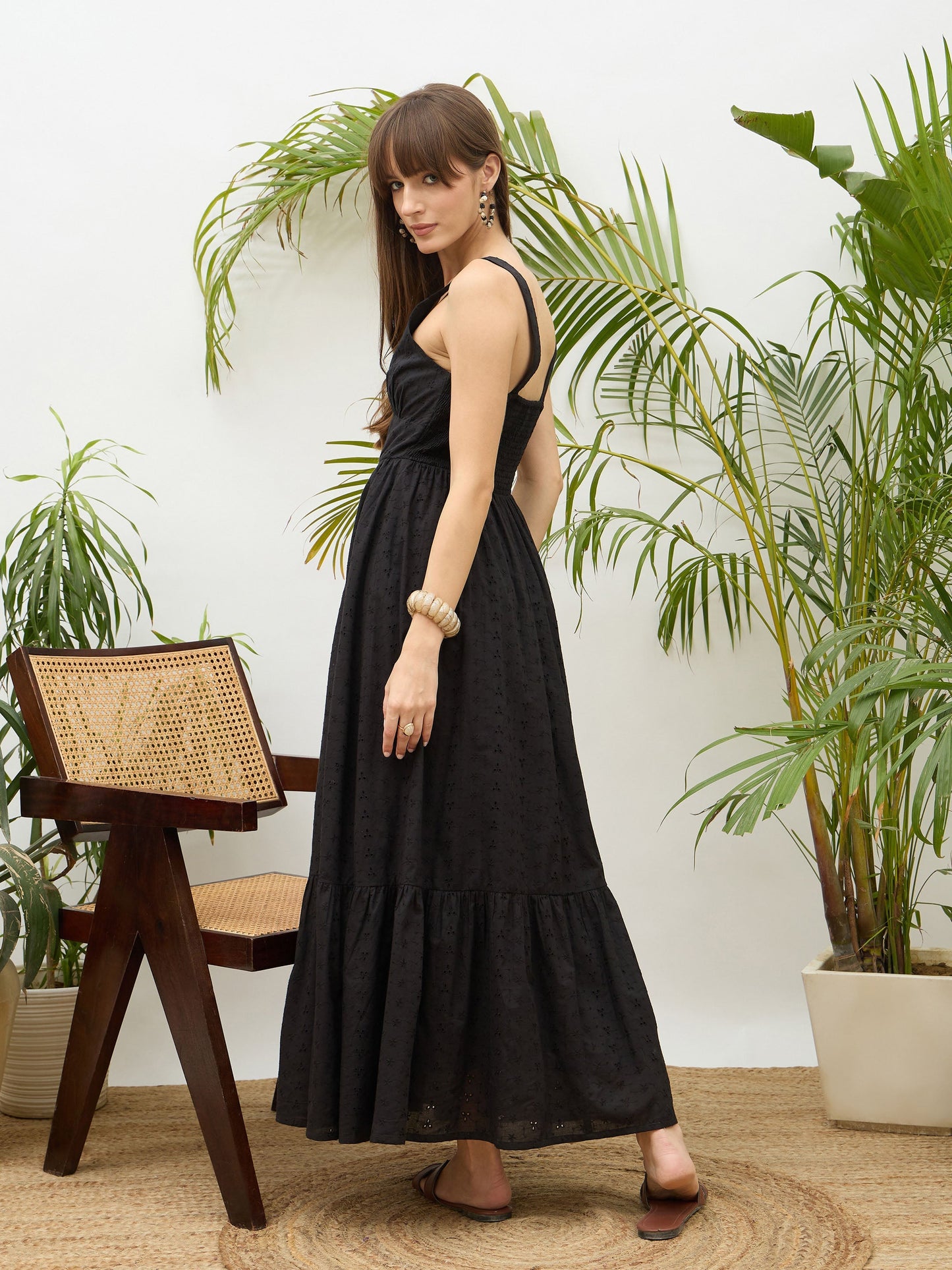 Women Black Sweetheart Neck Strappy Maxi Dress