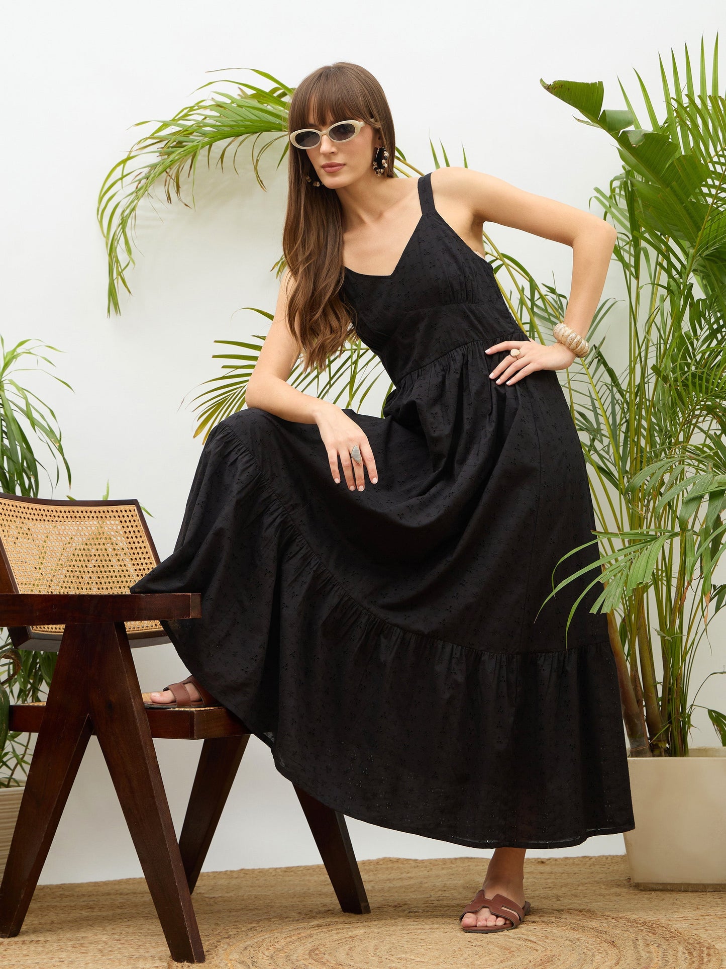 Women Black Sweetheart Neck Strappy Maxi Dress