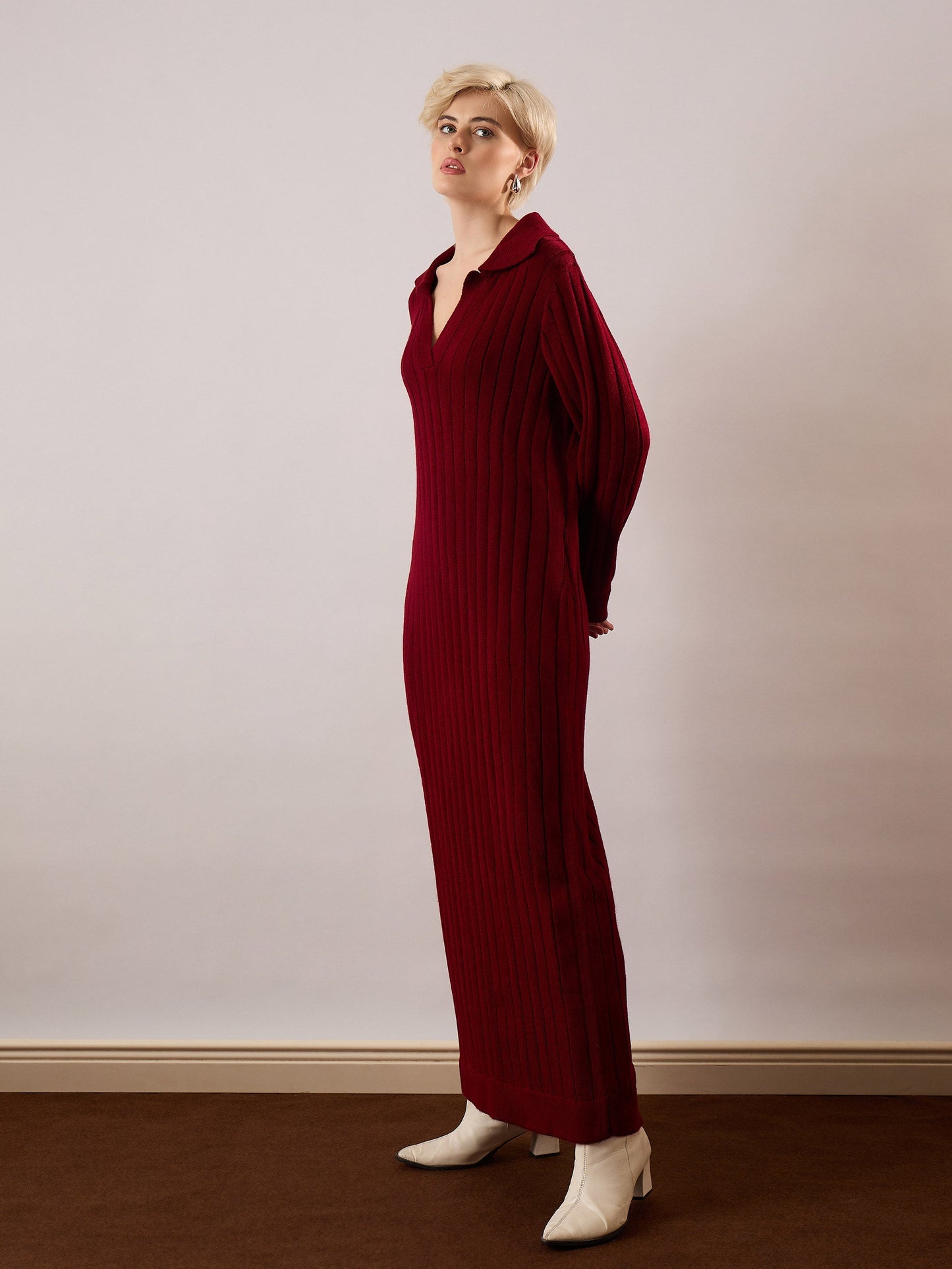 Women Maroon Acrylic Wool Collar Midi Dress
