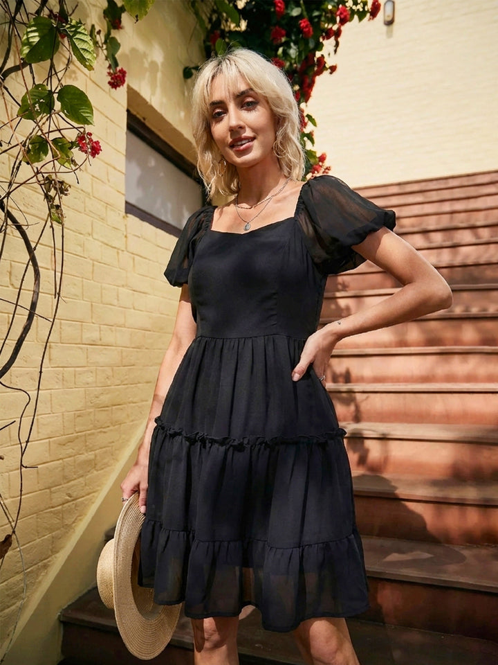 Women Black Sweetheart Neck Short Skater Dress