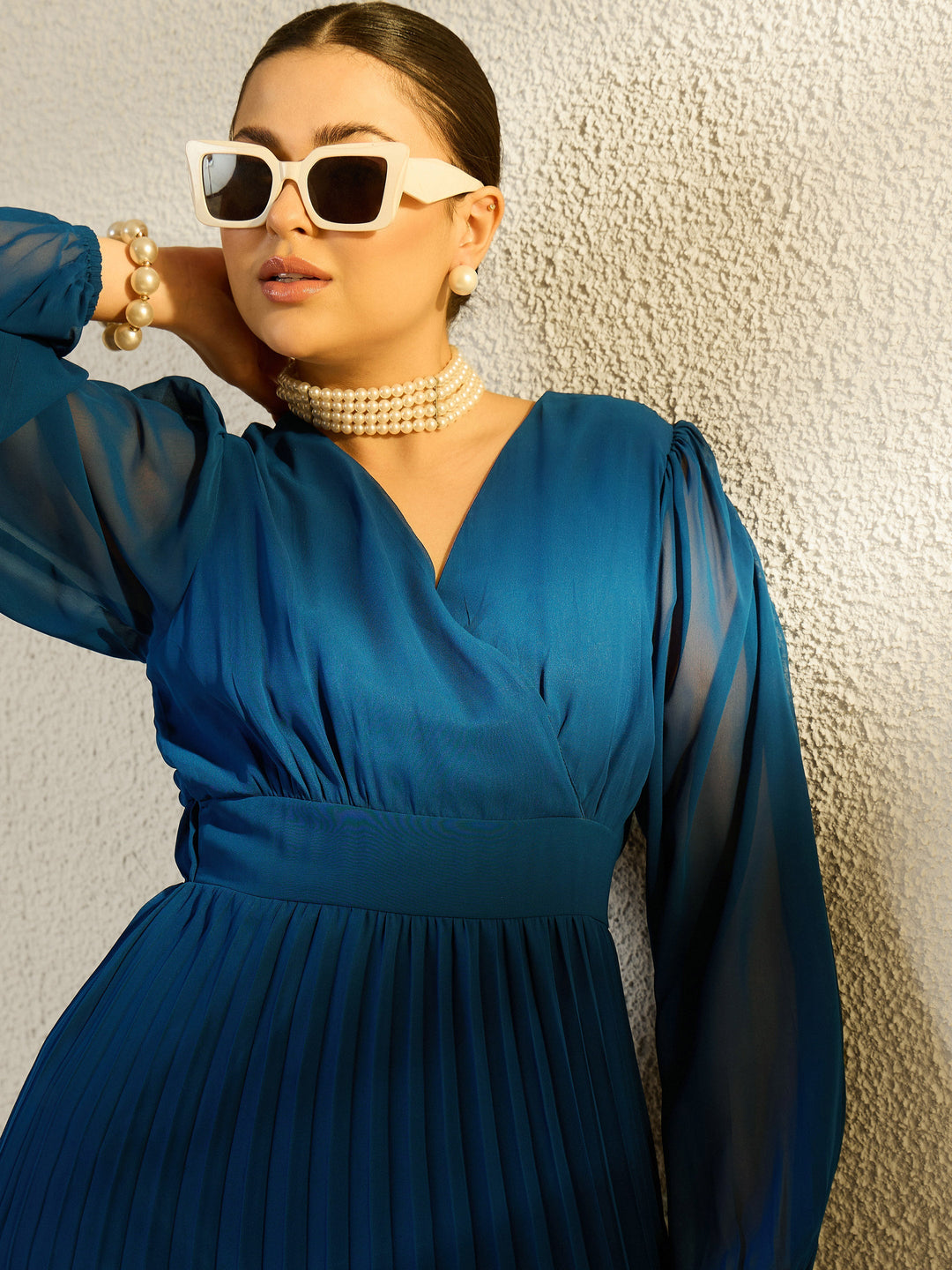 Women Blue V-Neck Full Sleeve Pleated Midi Dress