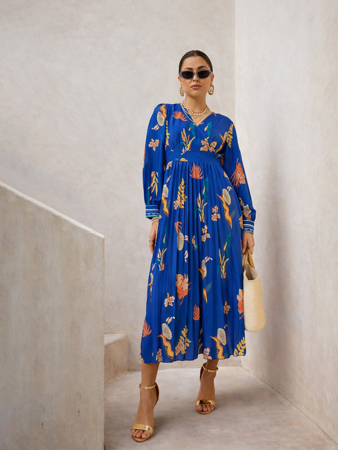 Women Blue Tropical Full Sleeves Pleated Midi Dress