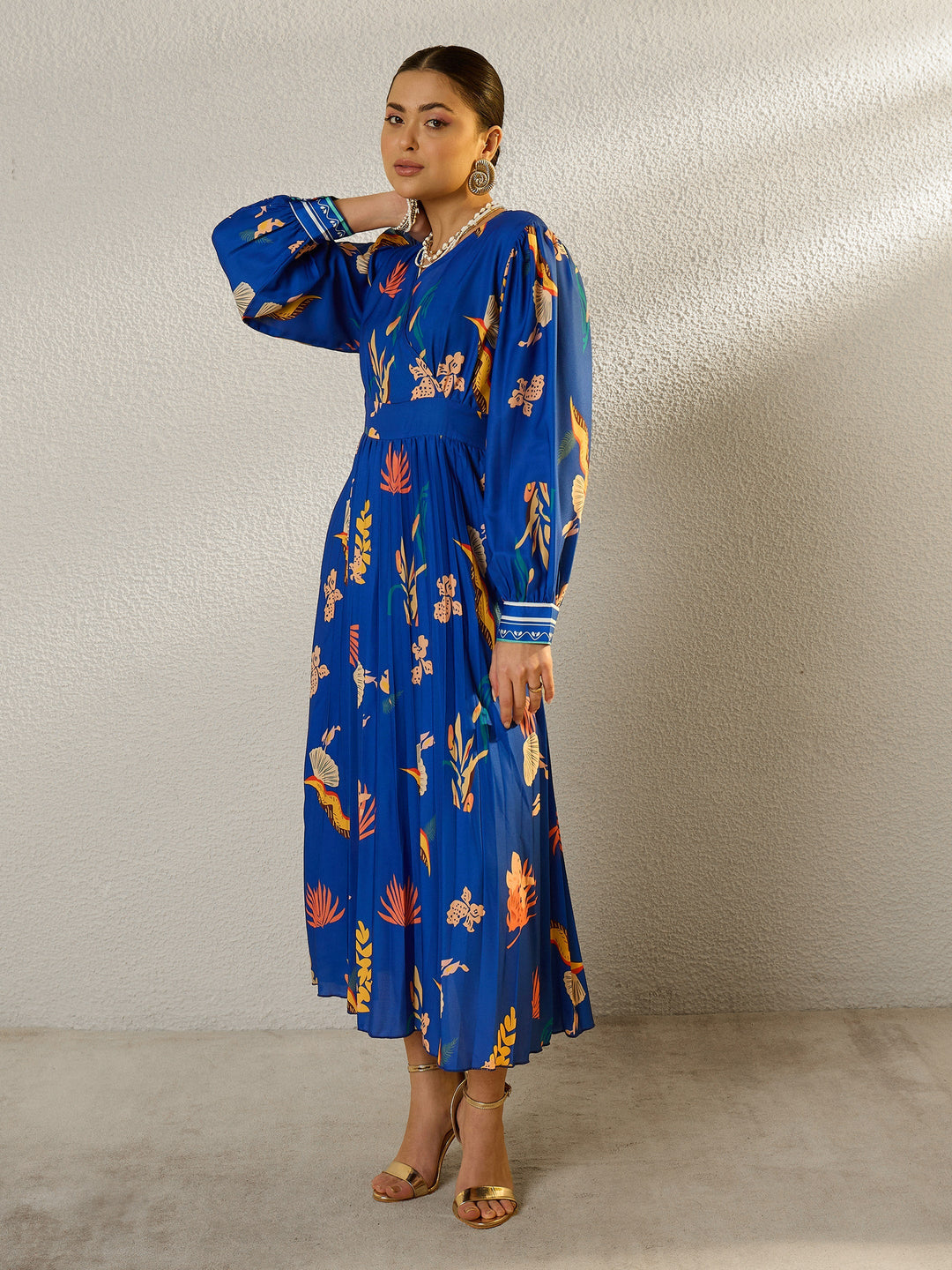 Women Blue Tropical Full Sleeves Pleated Midi Dress