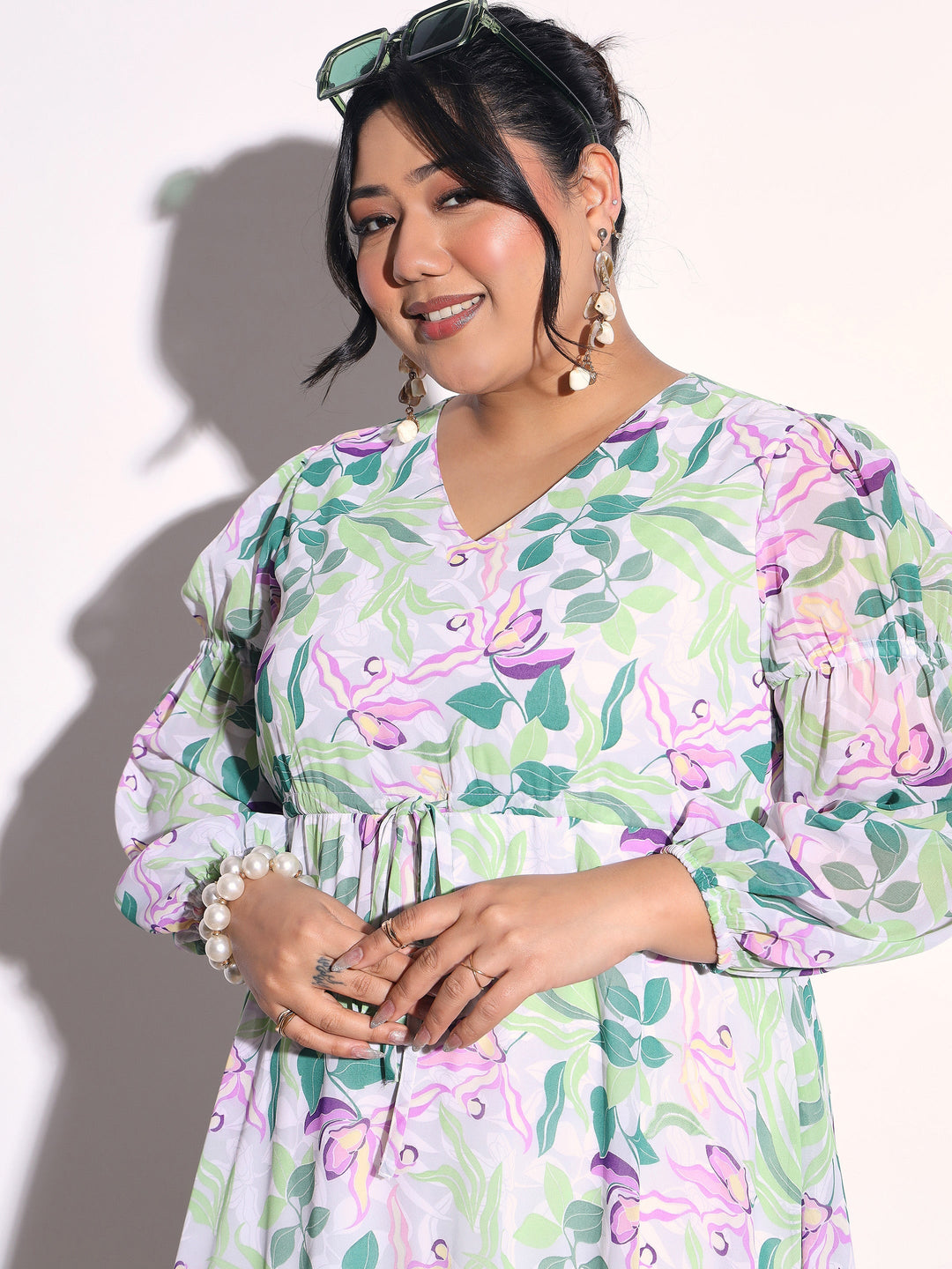 Women Green &amp; White Floral Tiered Drawstring Midi Dress