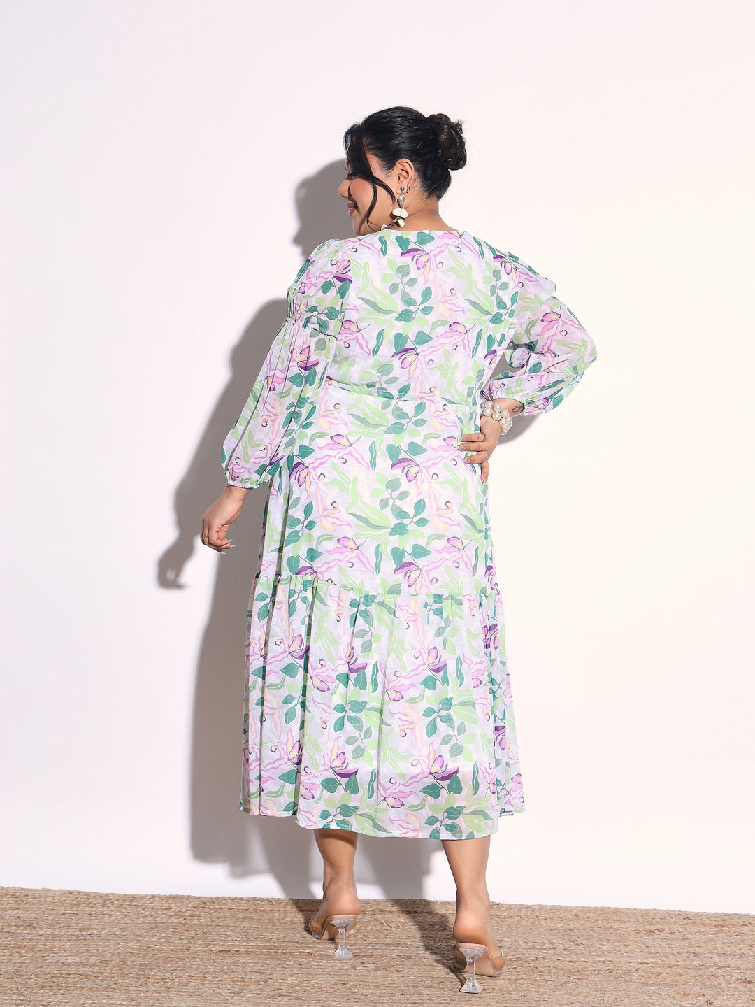 Women Green &amp; White Floral Tiered Drawstring Midi Dress