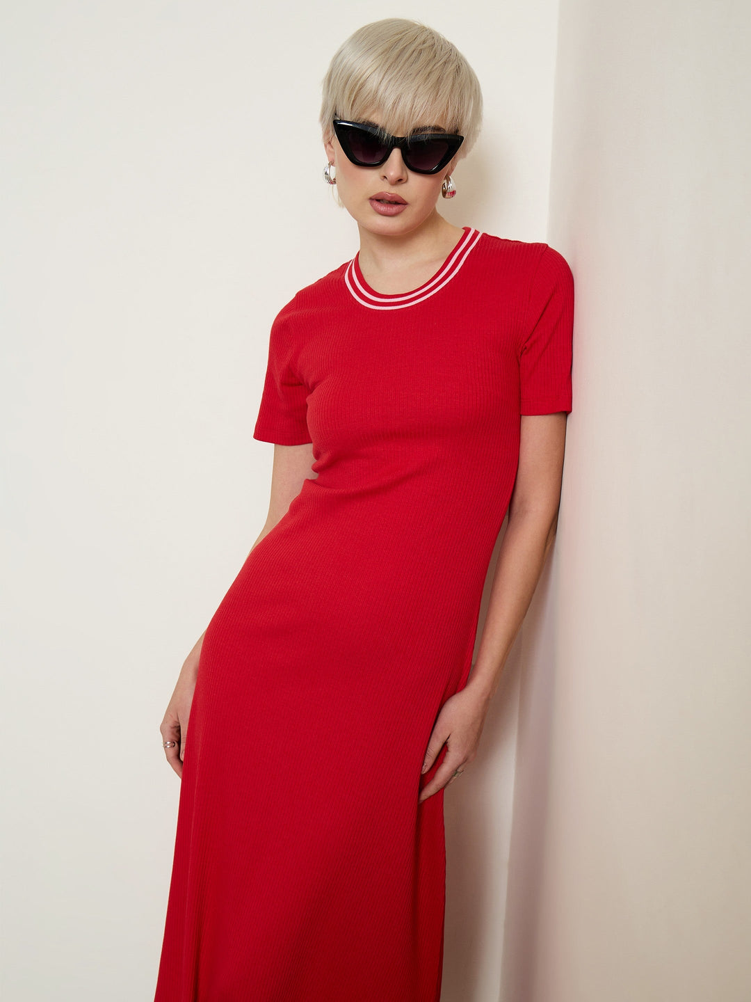 Women Red Short Sleeves Striped-Ribbed Neck Maxi Dress