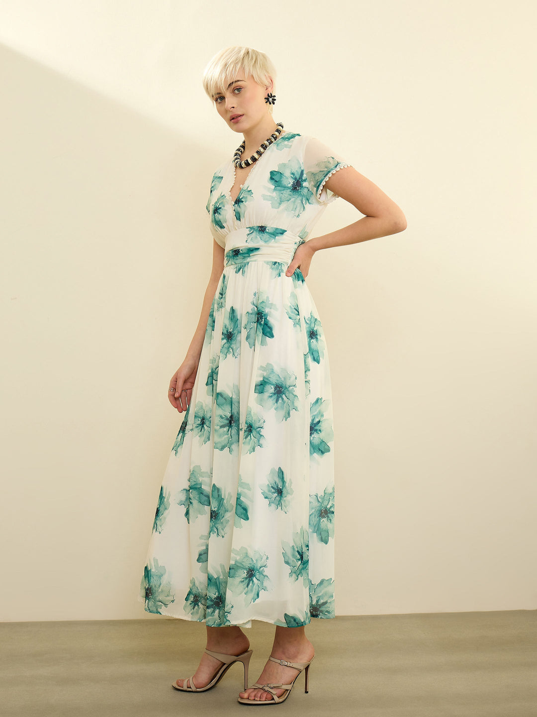 Women Off-White Floral Cap Sleeves Maxi Dress