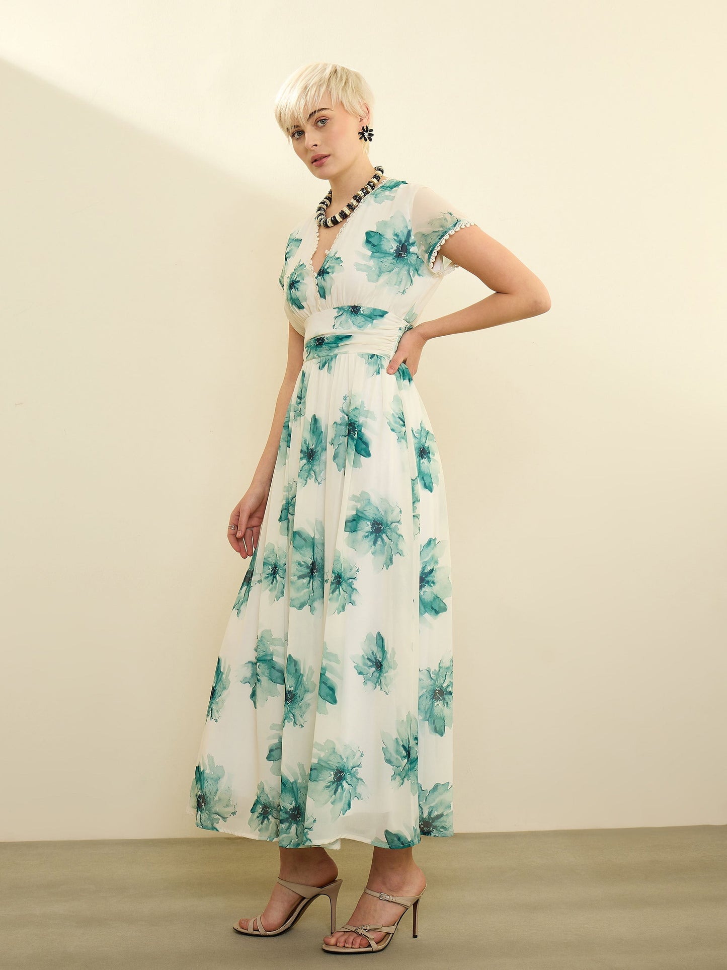 Women Off-White Floral Cap Sleeves Maxi Dress