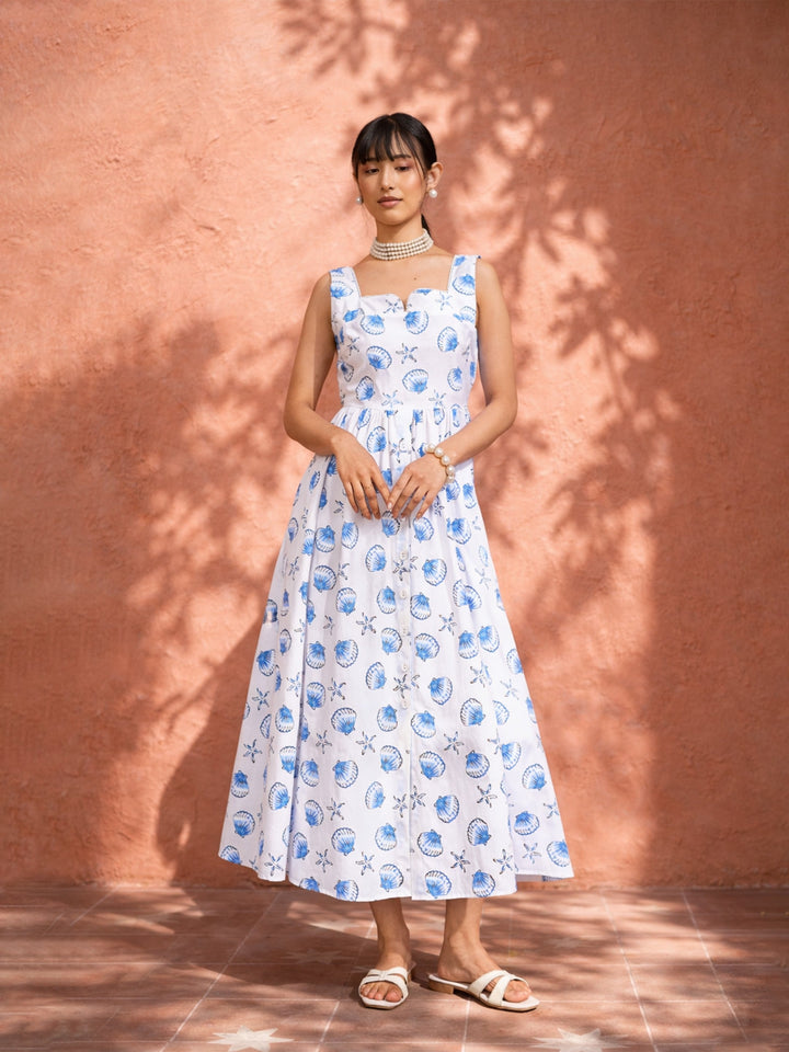 Women White &amp; Blue Printed Sleeveless Button Down Midi Dress