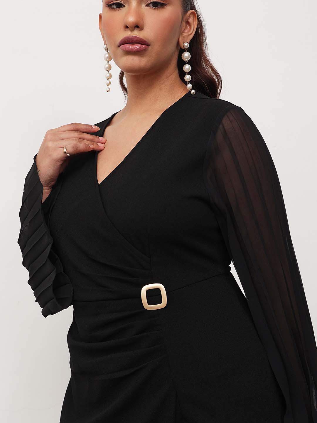 Black Pleated Sleeves Side Ruched Midi Dress