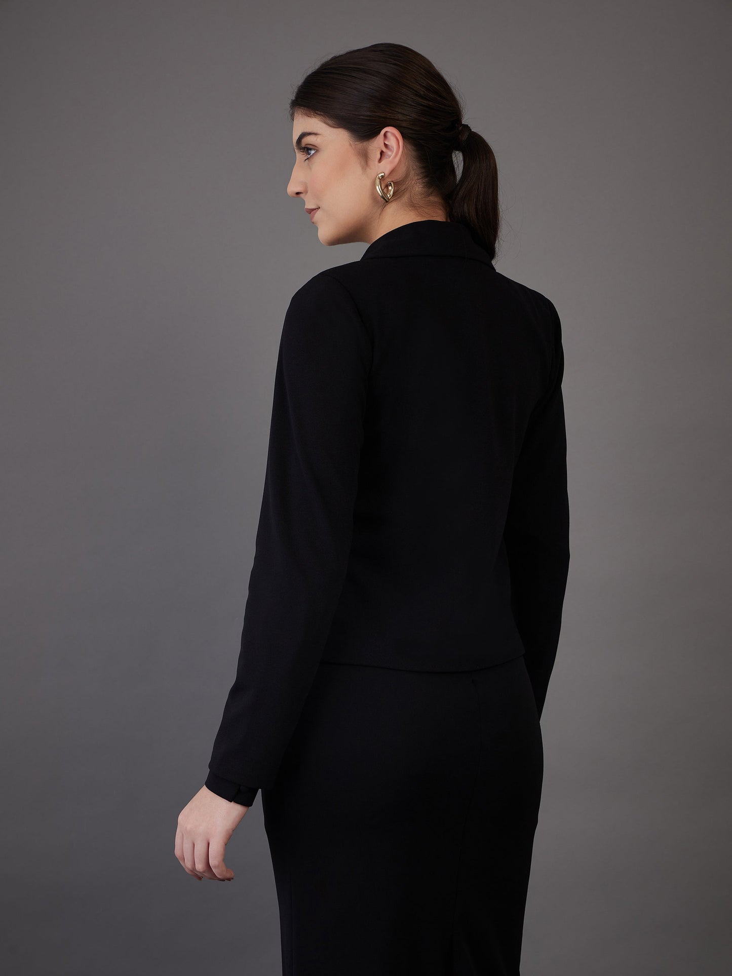 Black Notch Collar Single-Breasted Blazer