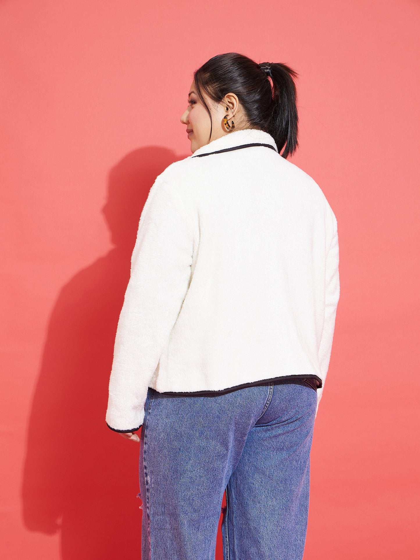 White Fur Contrast Piping Zipper Jacket