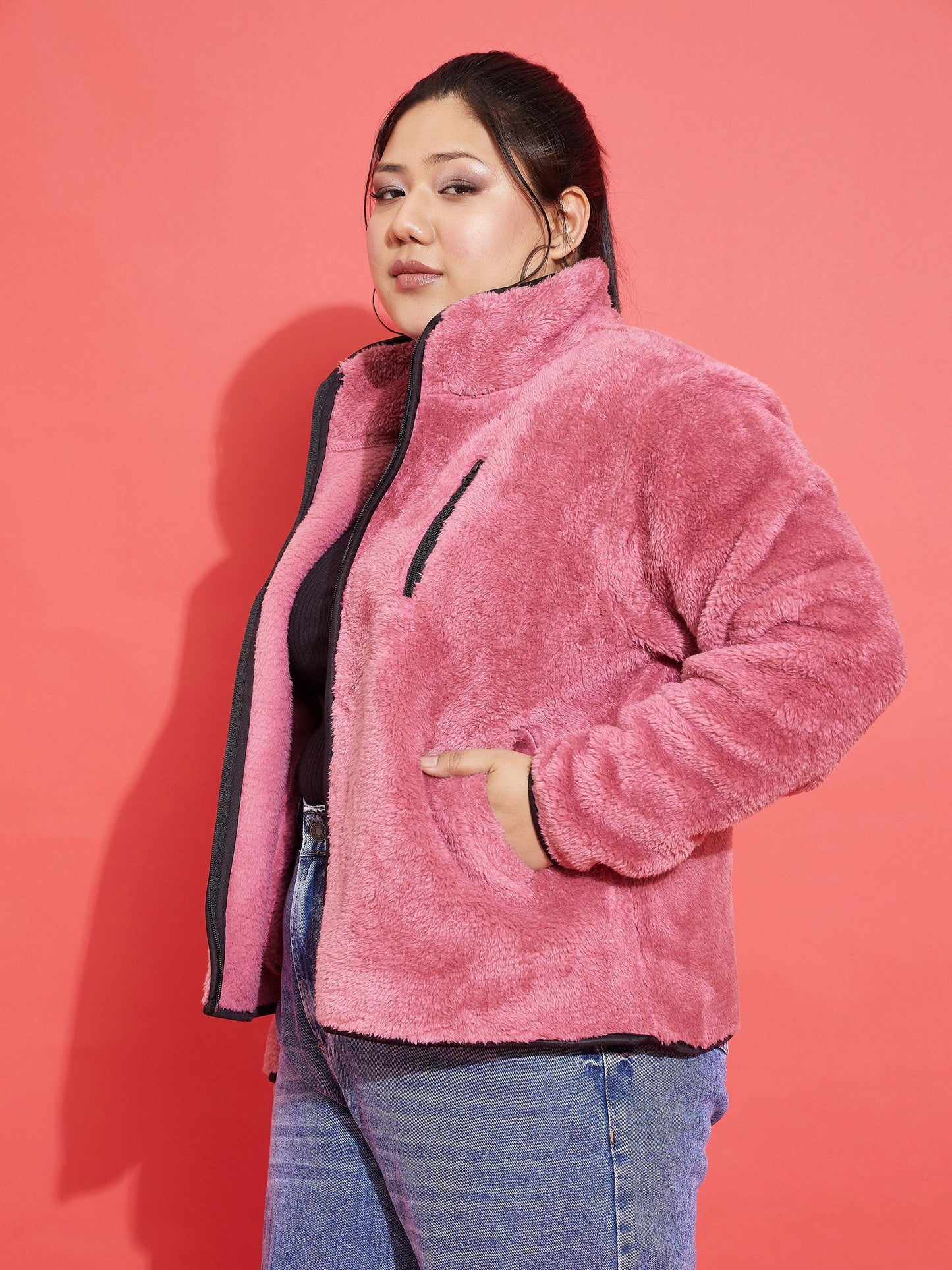 Pink Fur Contrast Piping Zipper Jacket-SASSAFRAS Curve