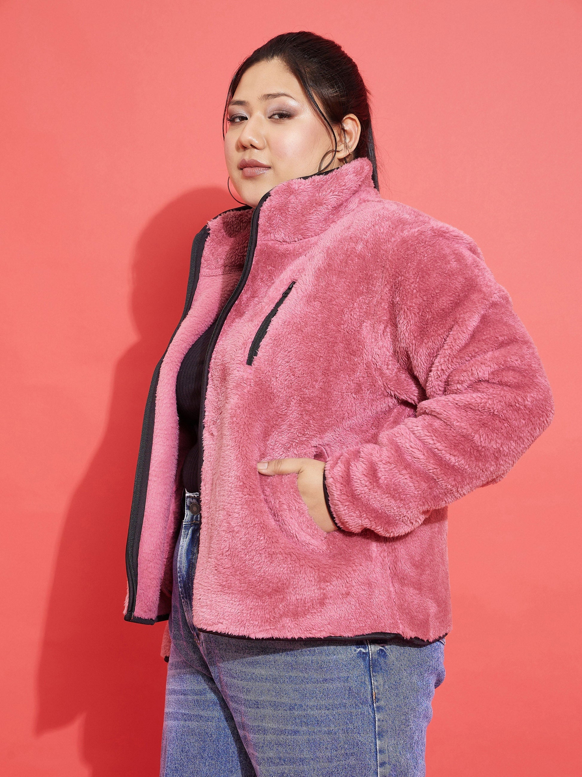 Pink Fur Contrast Piping Zipper Jacket-SASSAFRAS Curve
