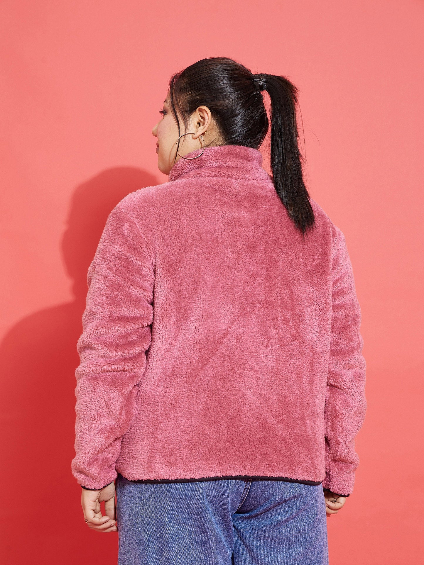 Pink Fur Contrast Piping Zipper Jacket-SASSAFRAS Curve