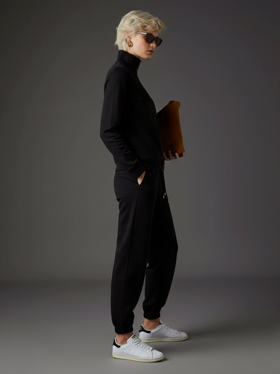 Women Black Fleece Zipper Jacket With Joggers