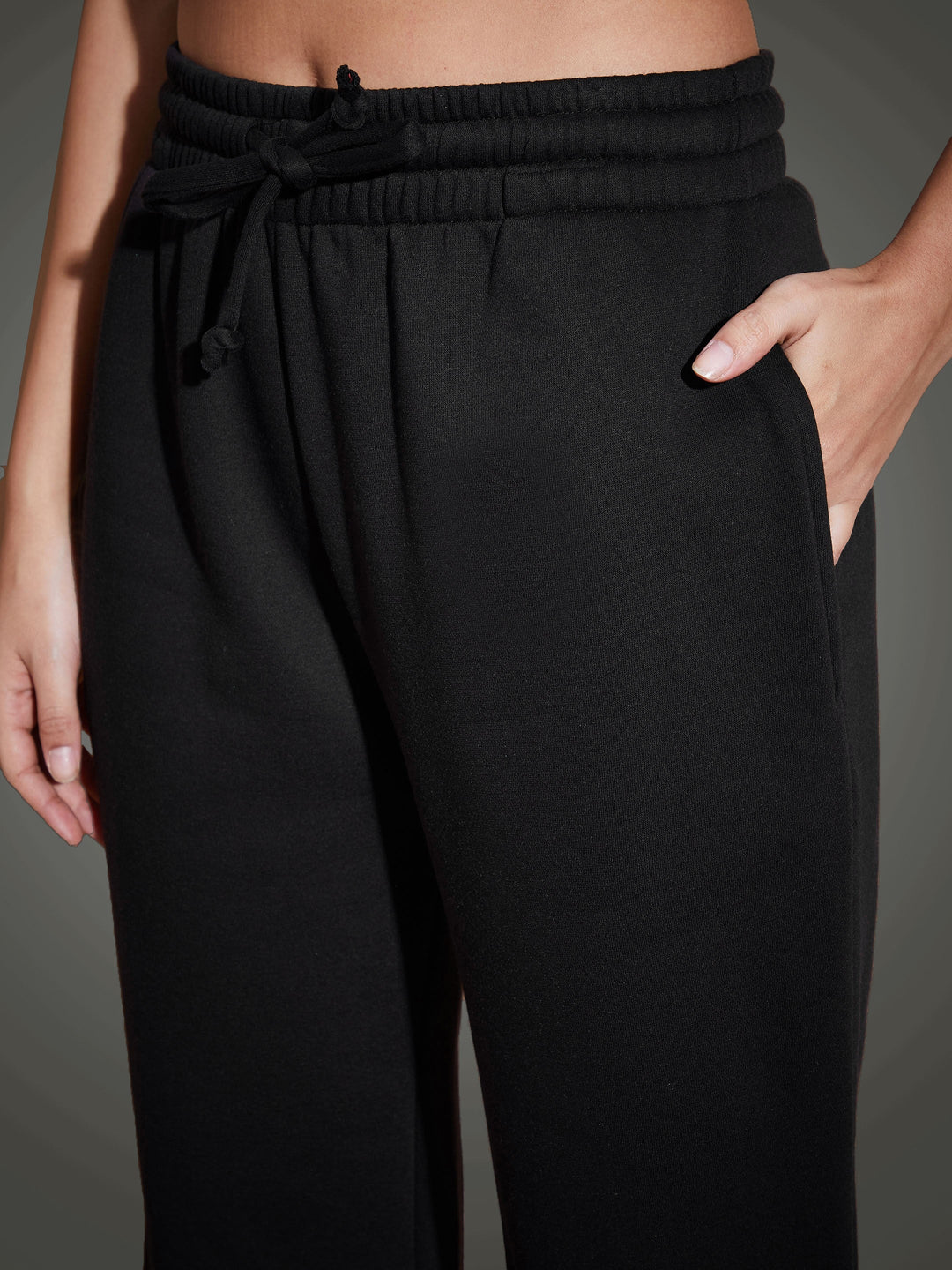 Women Black Fleece Zipper Jacket With Joggers
