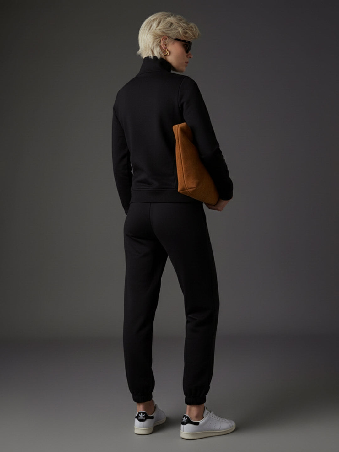 Women Black Fleece Zipper Jacket With Joggers