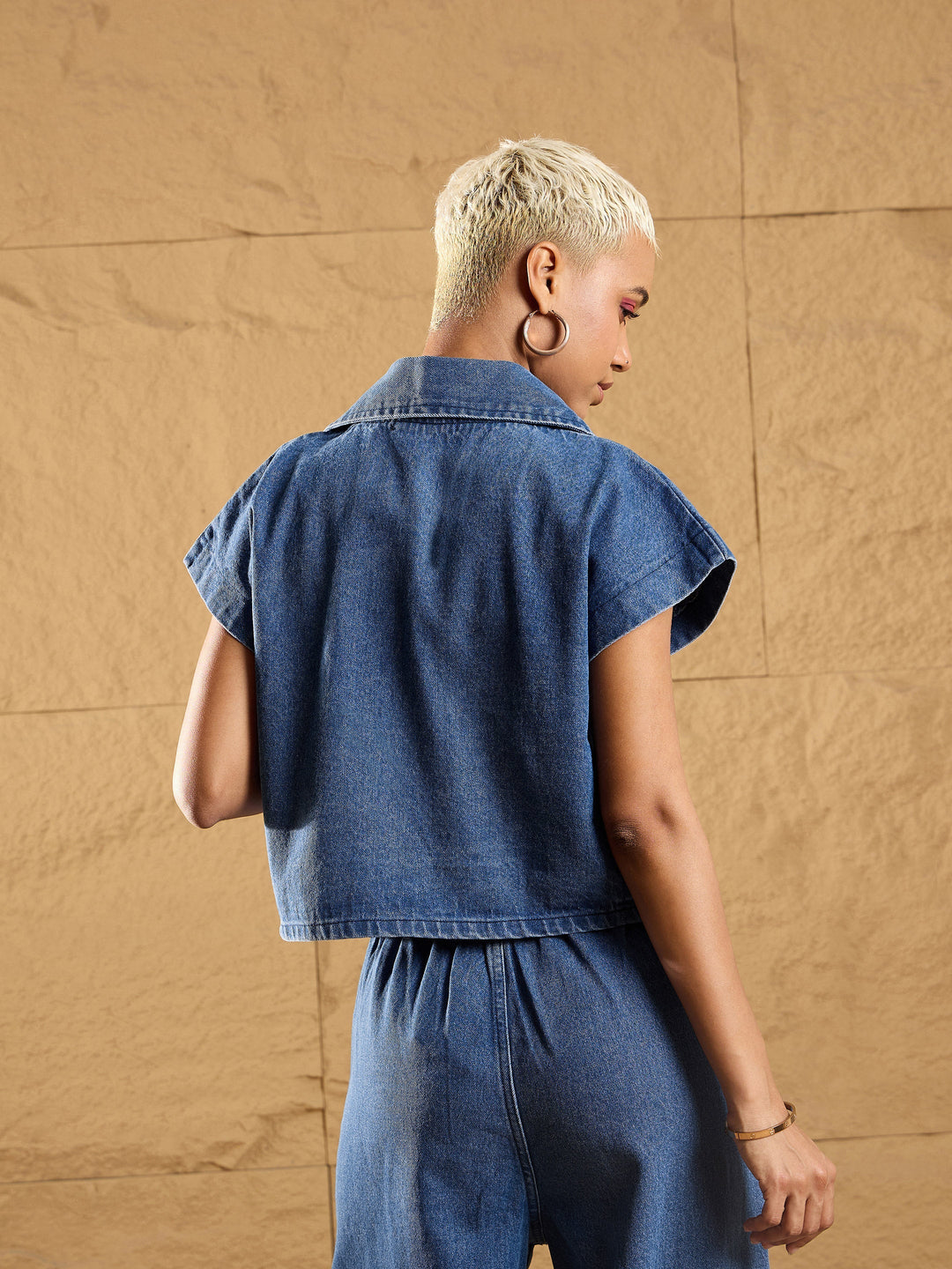 Women Blue Denim Washed Gilet With Straight Fit Jeans