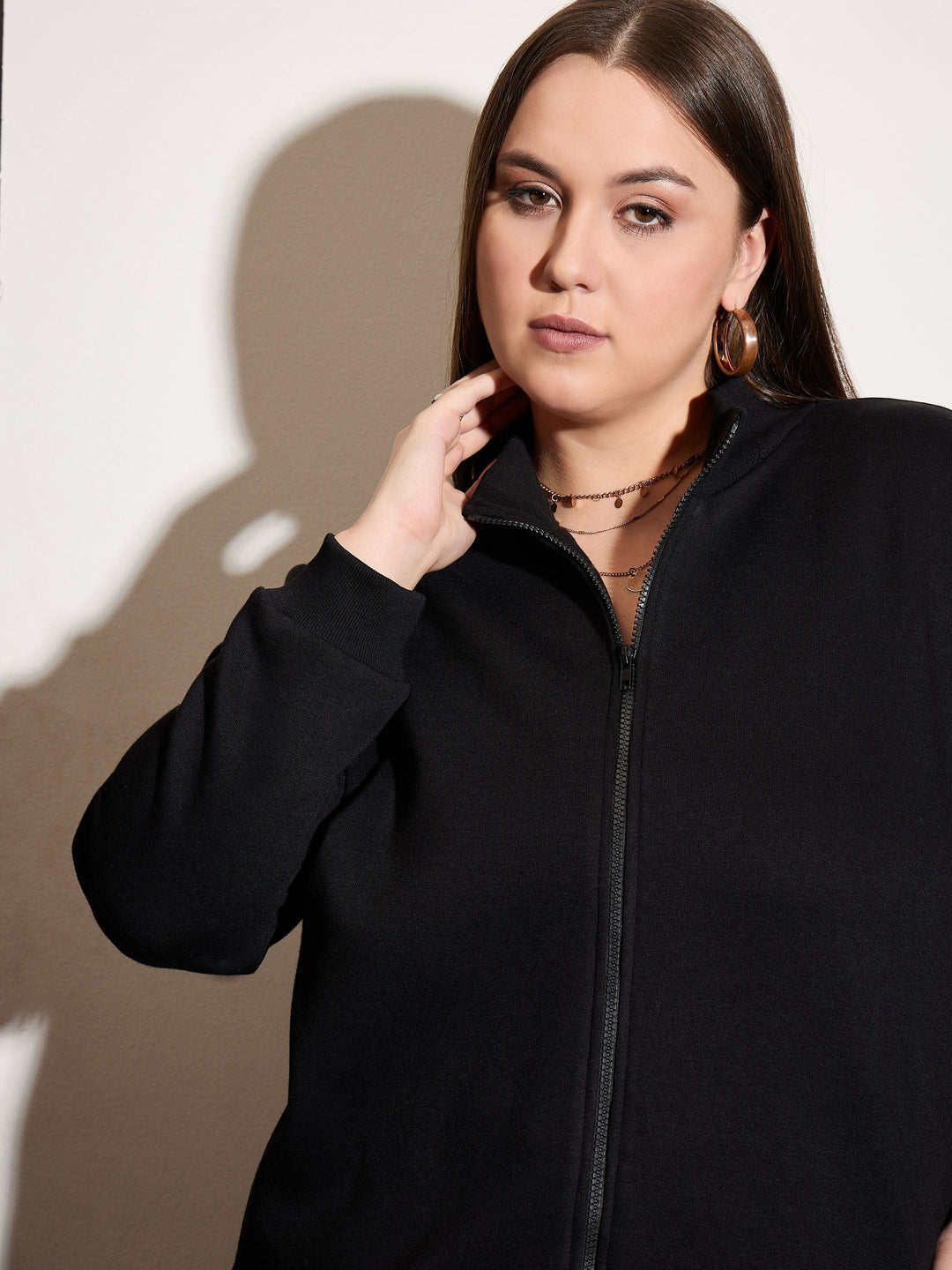 Black Fleece Front Zipper Jacket With Sweatpants -SASSAFRAS Curve