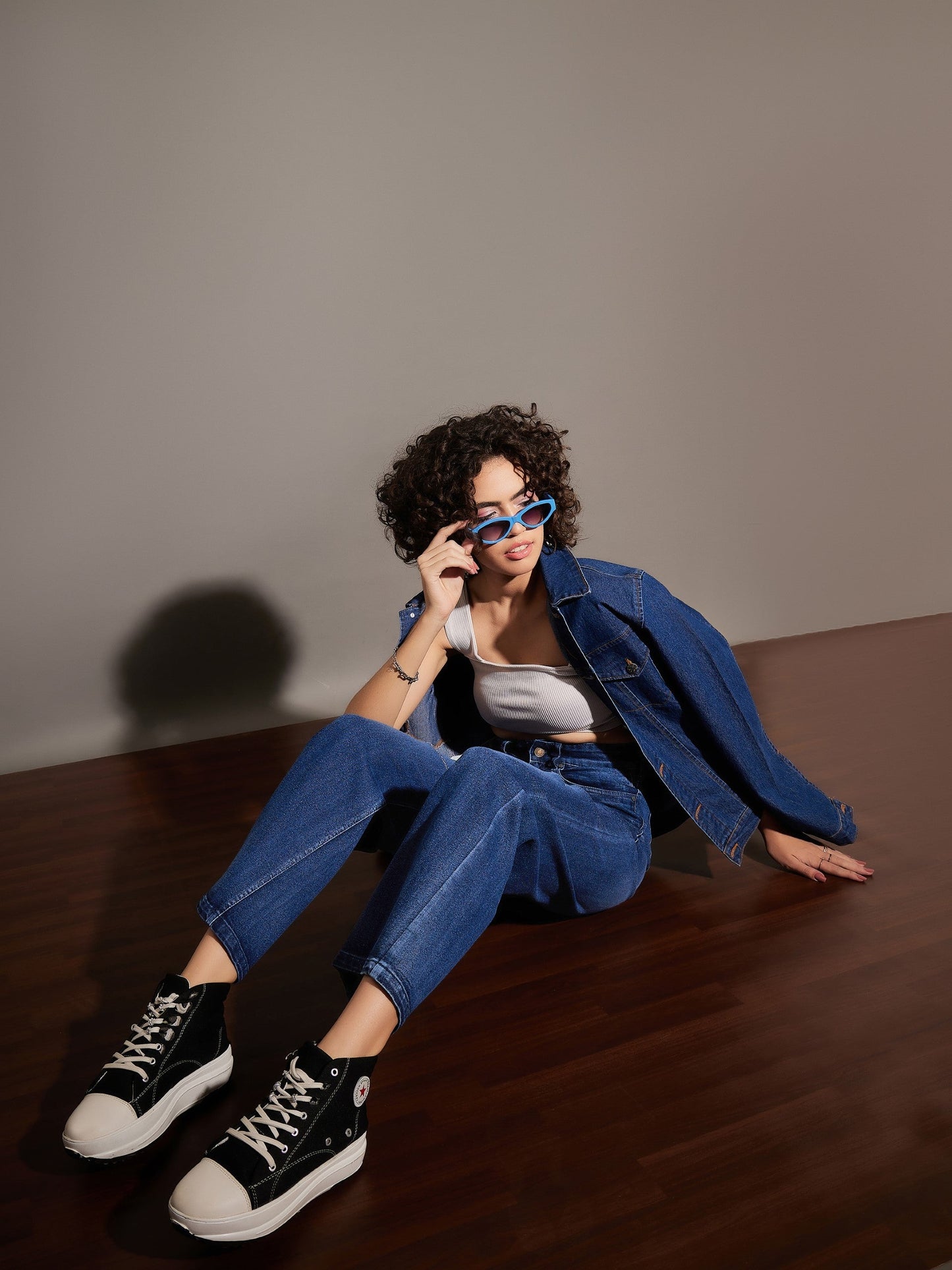 Women Classic Blue Knee Slit Straight Jeans