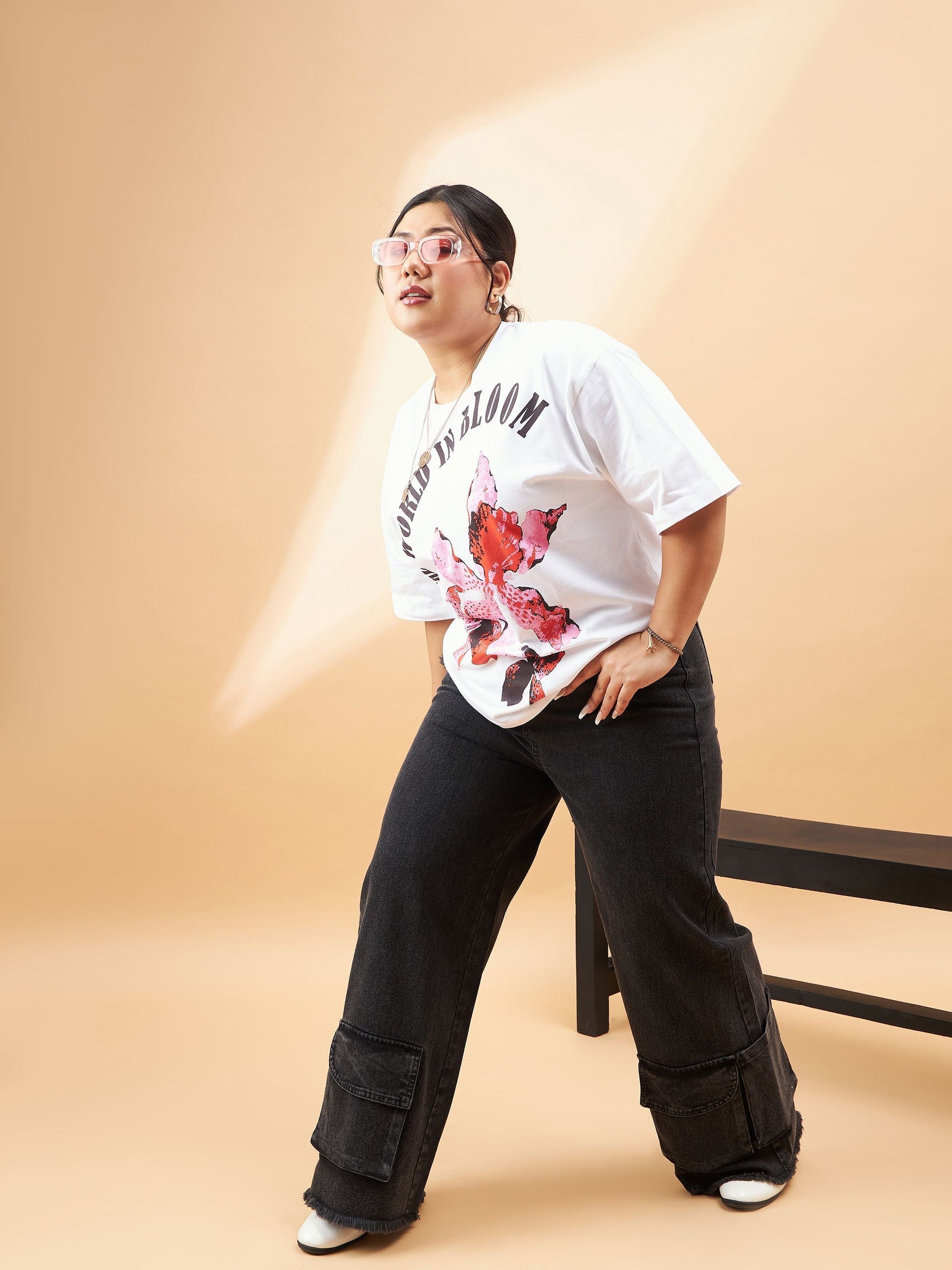 Black Blast Hem Pockets Straight Jeans -SASSAFRAS Curve