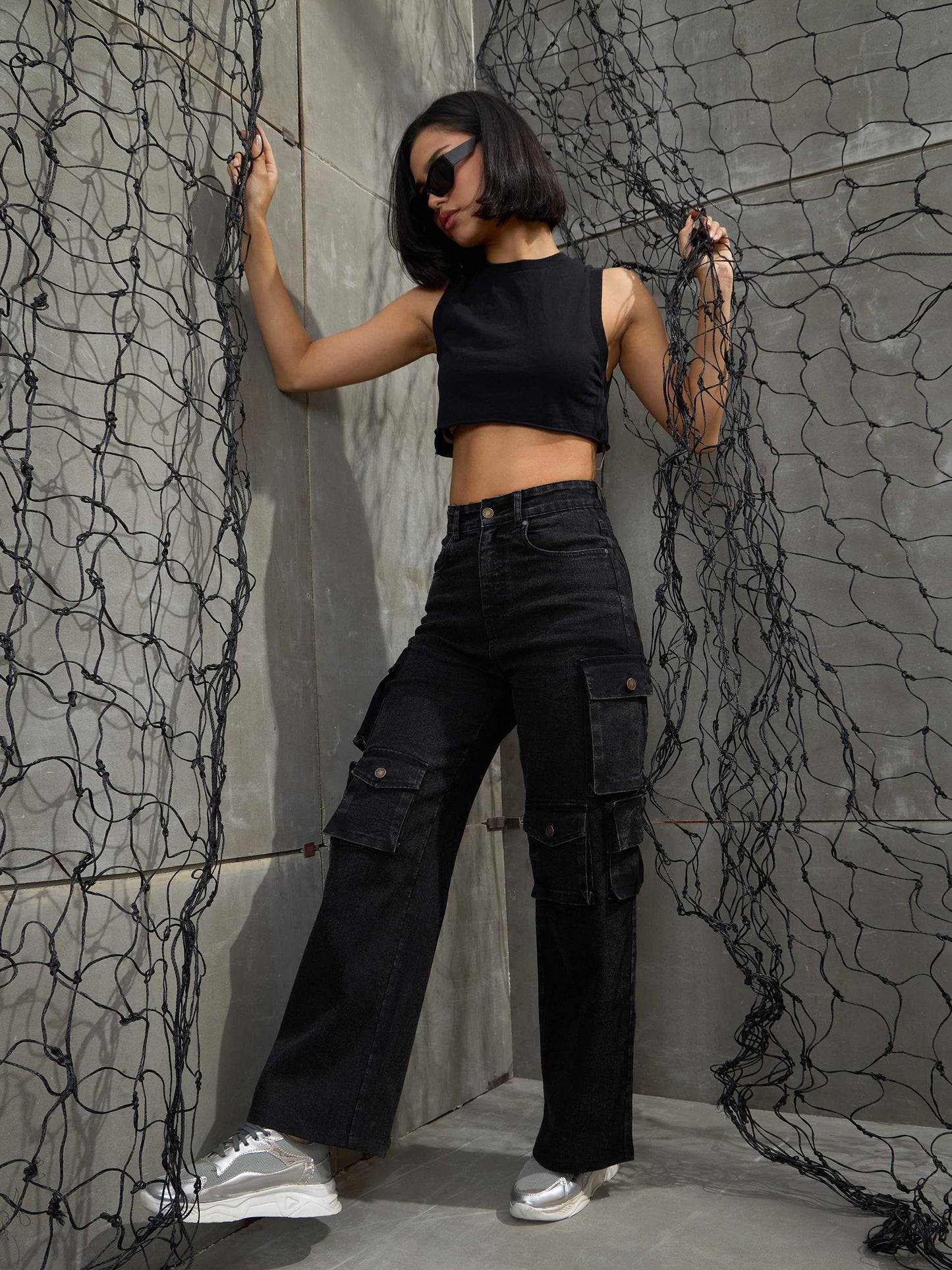 Women Black Washed Denim Multi Pockets Cargo Jeans