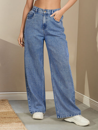 Women Blue Wash High Waist Straight Fit Jeans