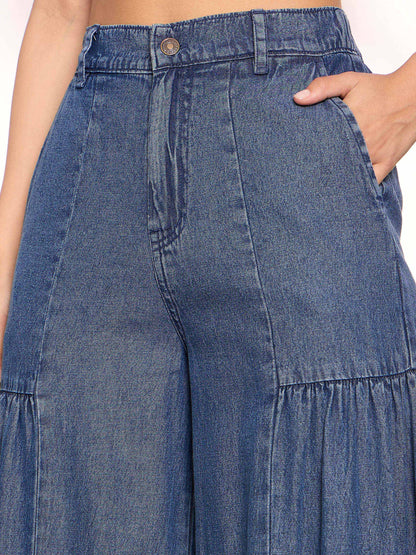 Women Blue Washed Gathered Front Flared Jeans