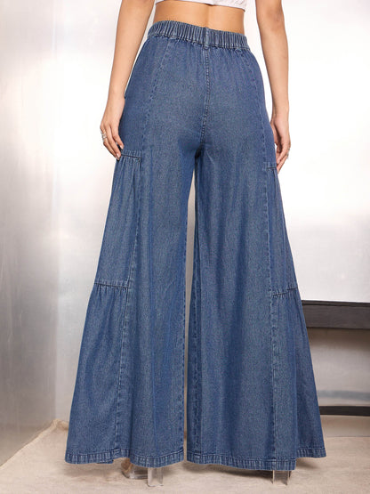 Women Blue Washed Gathered Front Flared Jeans