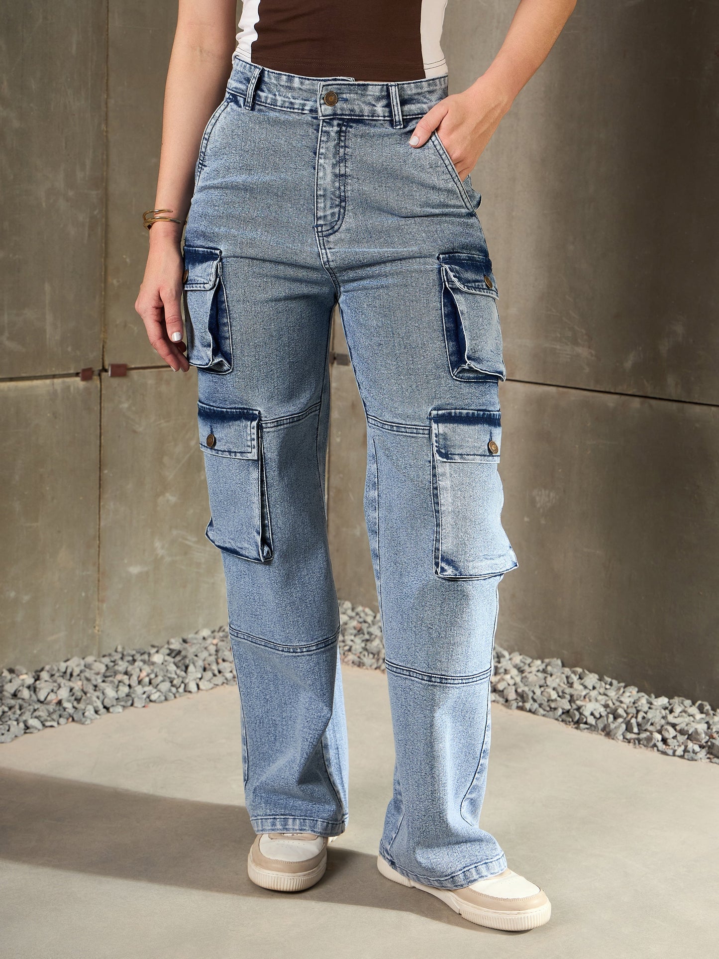Women Blue Cargo Pockets Jeans