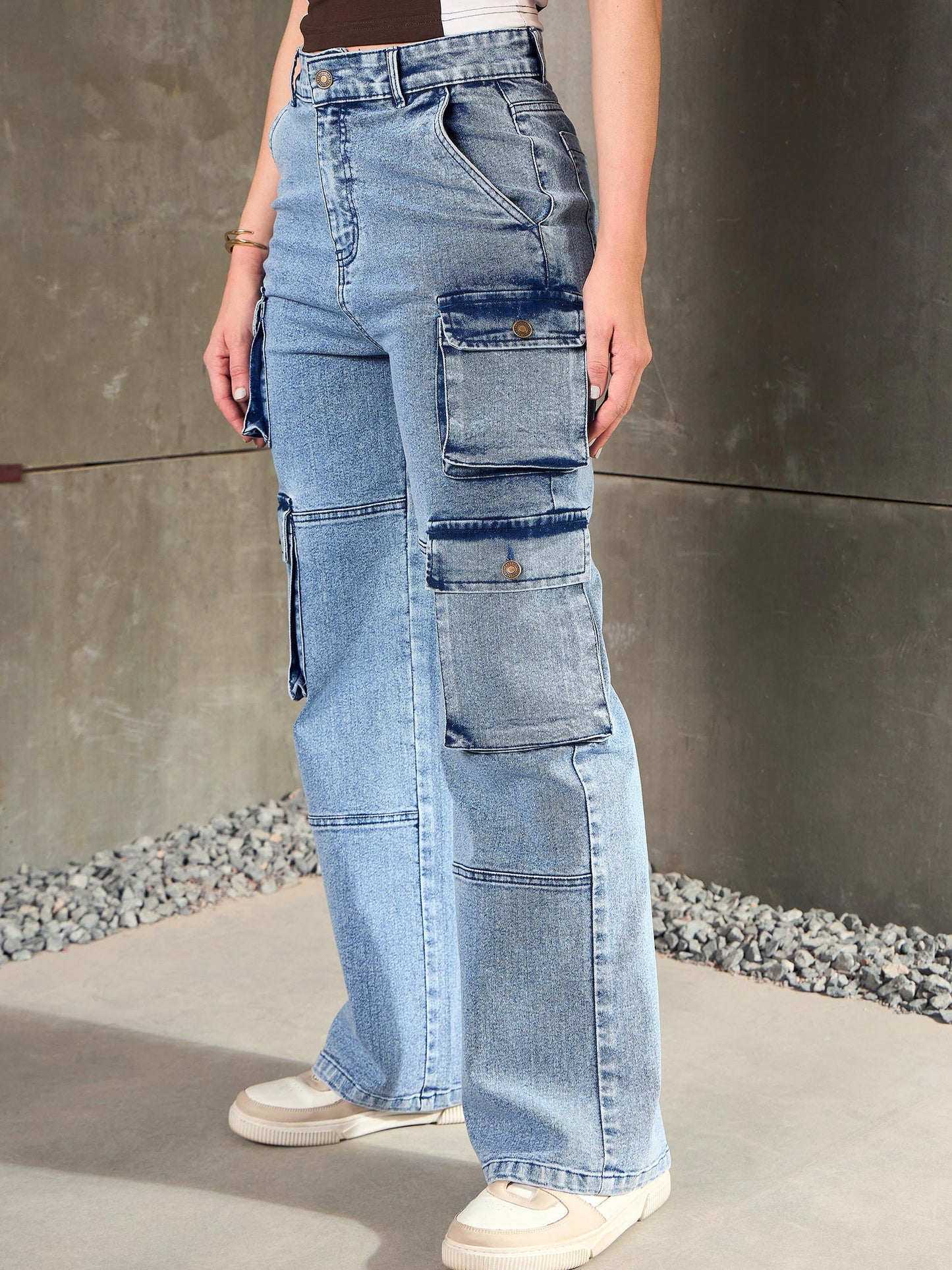 Women Blue Cargo Pockets Jeans