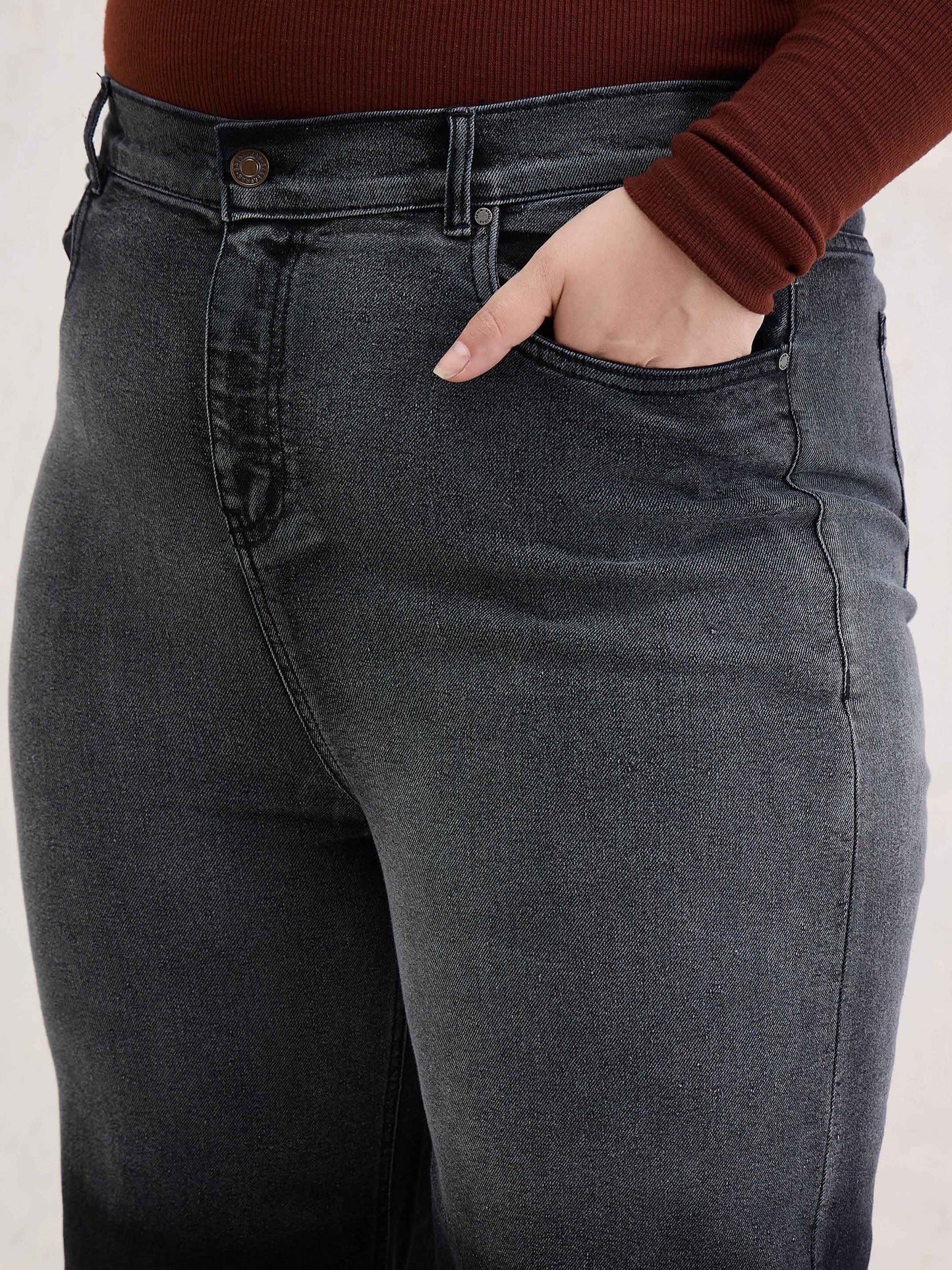 Black Ombre Straight Jeans-SASSAFRAS Curve