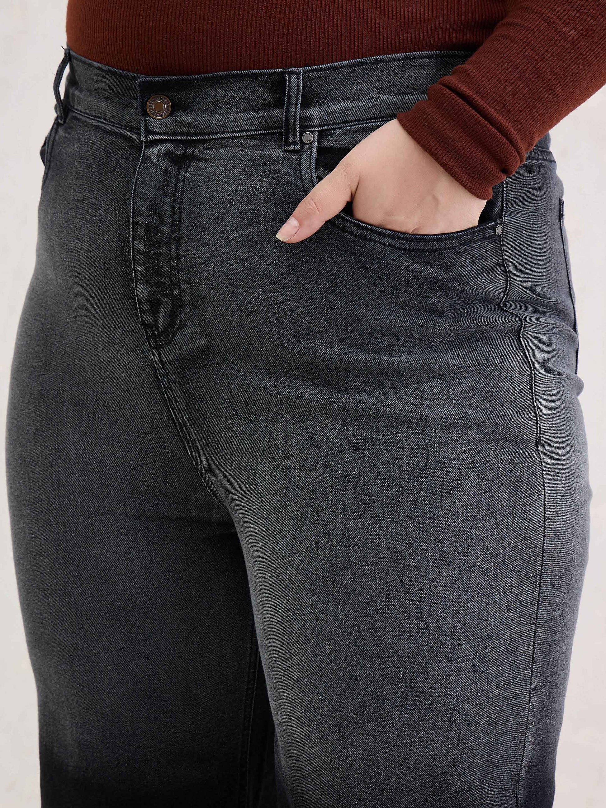 Black Ombre Straight Jeans-SASSAFRAS Curve