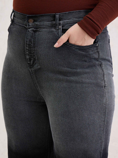 Black Ombre Straight Jeans-SASSAFRAS Curve