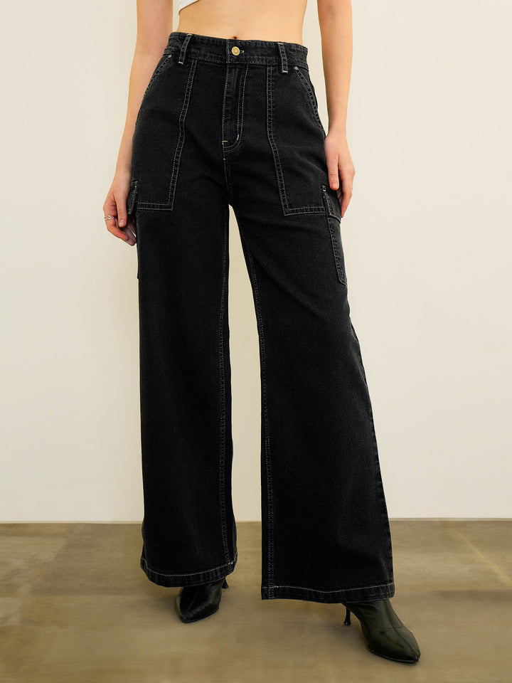 Women Black Wash Mid Rise Straight Cargo Jeans
