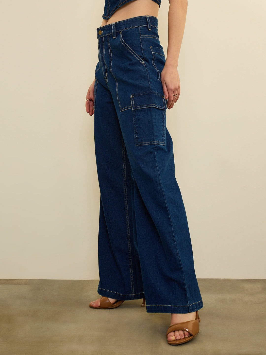 Women Navy Wash Mid Rise Straight Cargo Jeans