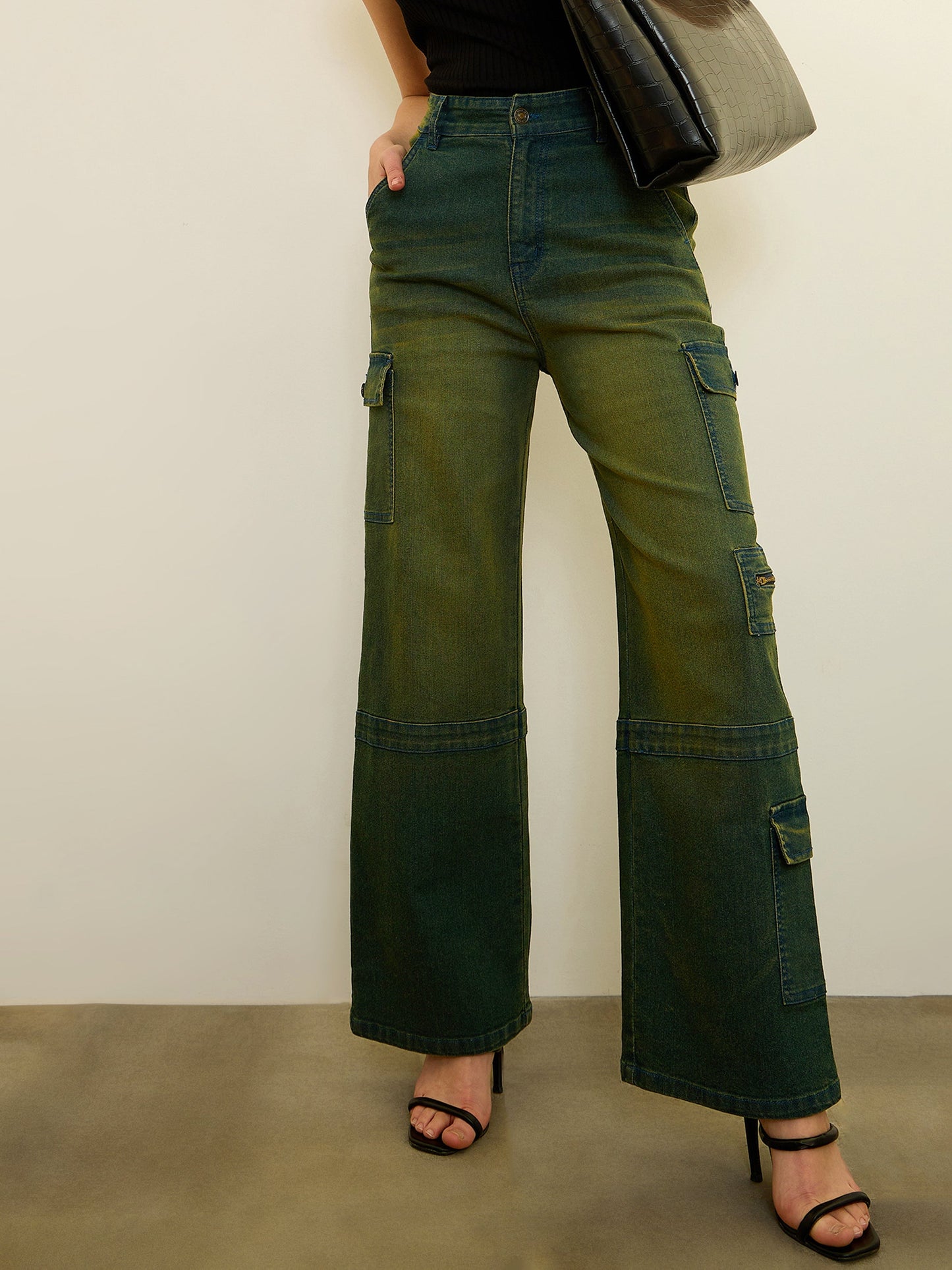 Women Green Overdyed Denim Straight Fit Jeans