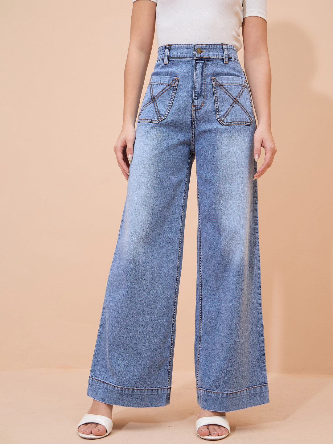 Women Blue Acid Wash Front Pocket Straight Fit Jeans