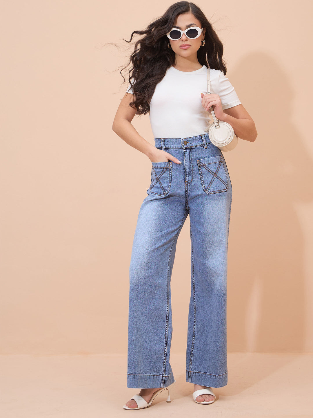 Women Blue Acid Wash Front Pocket Straight Fit Jeans