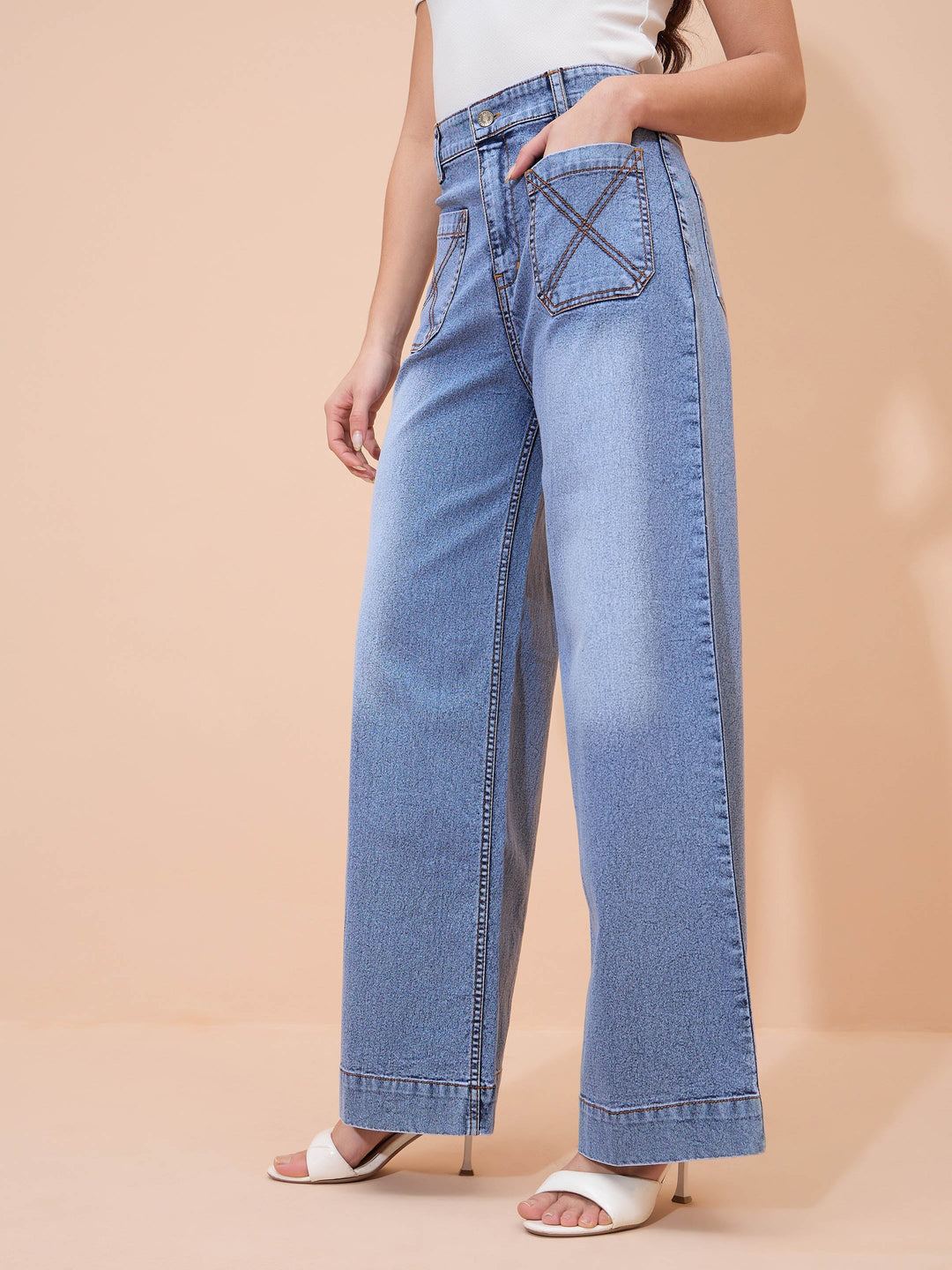 Women Blue Acid Wash Front Pocket Straight Fit Jeans