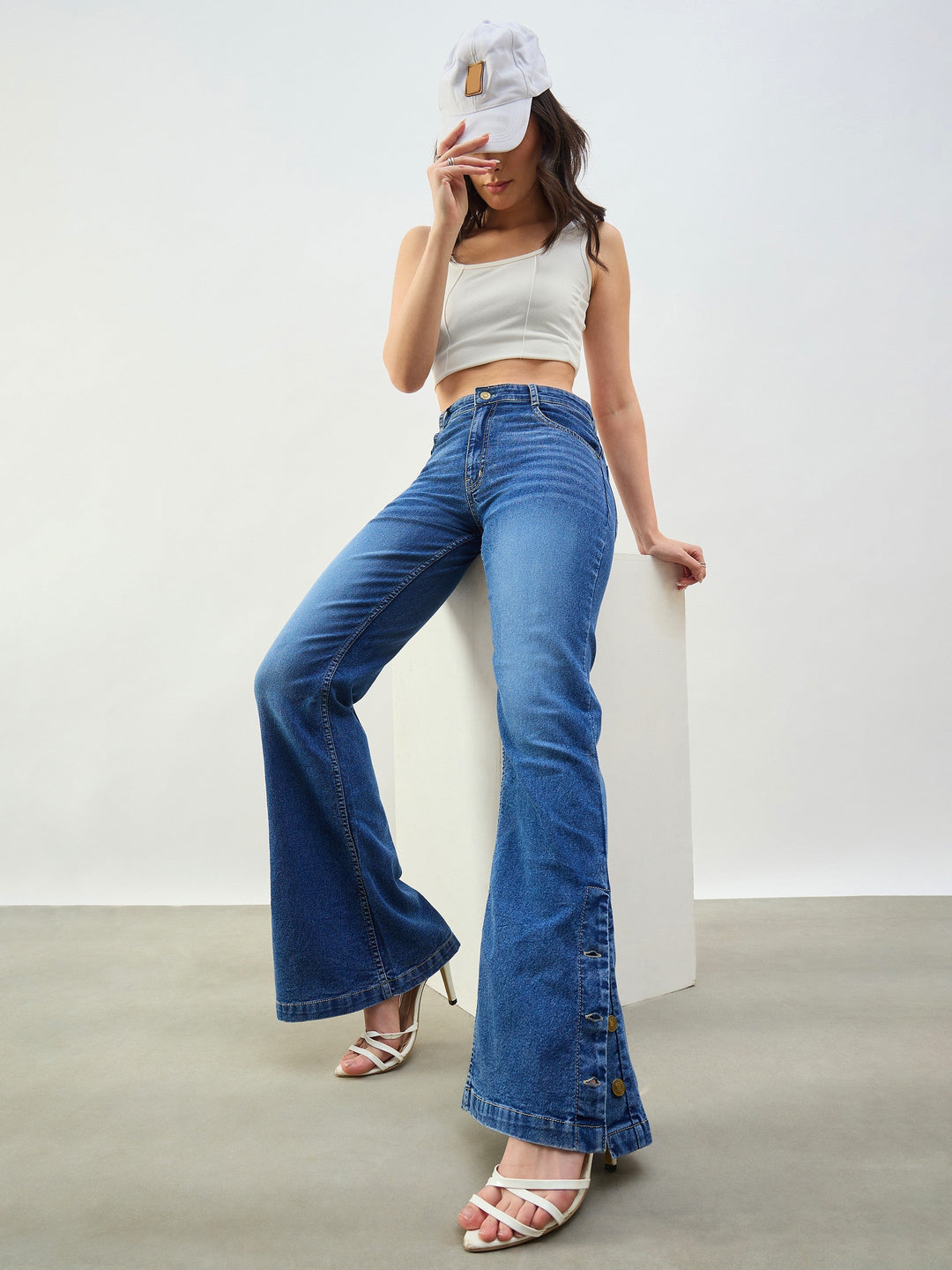 Women Blue Washed Button-at-Hem Boot Cut Jeans