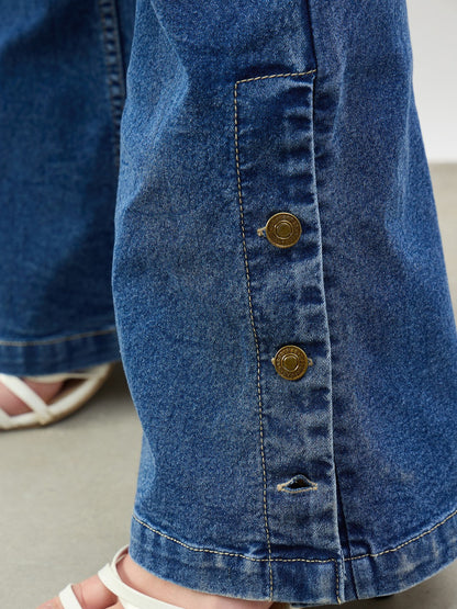 Women Blue Washed Button-at-Hem Boot Cut Jeans