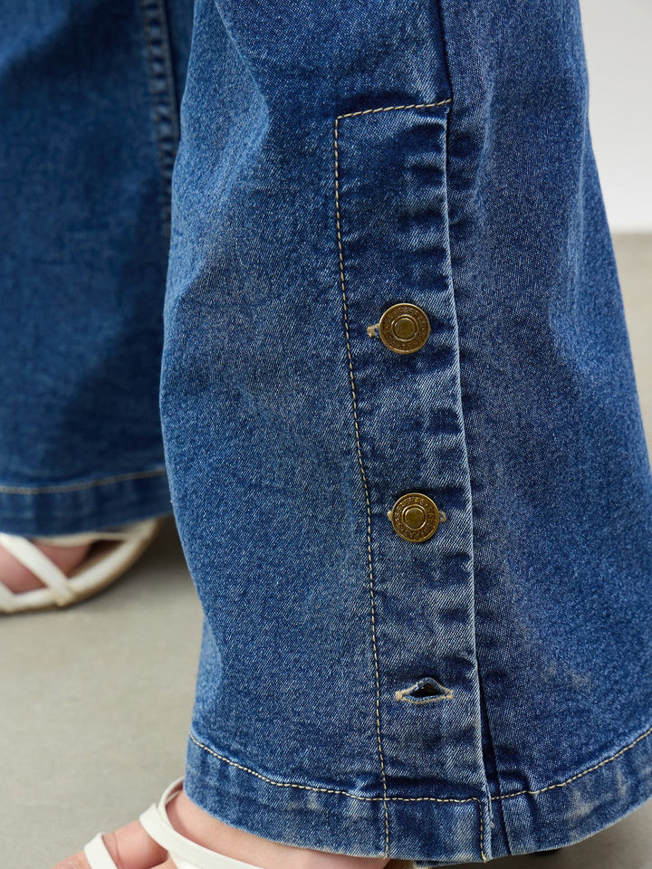 Women Blue Washed Button-at-Hem Boot Cut Jeans