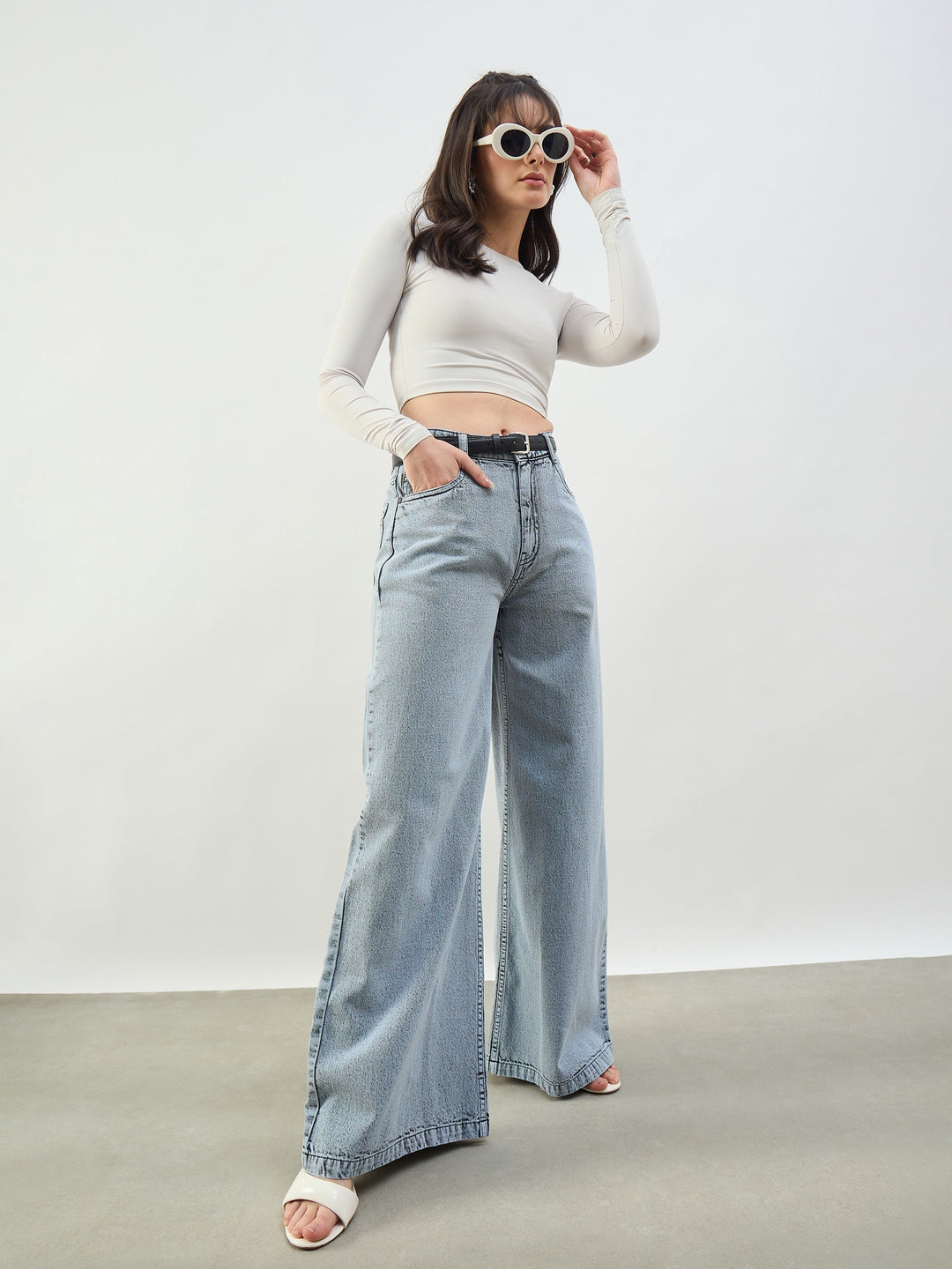 Women Grey Wash Low Waist Wide Leg Jeans