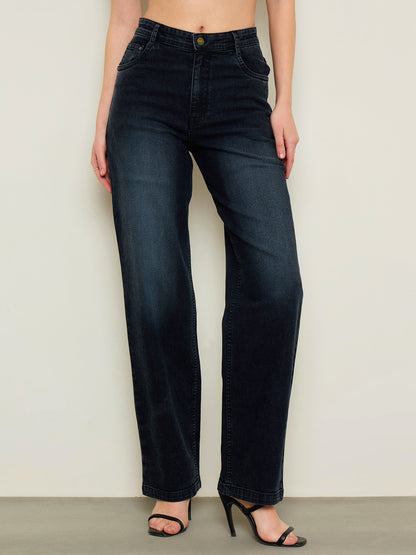 Women Black Wash Low Waist Straight Fit Jeans