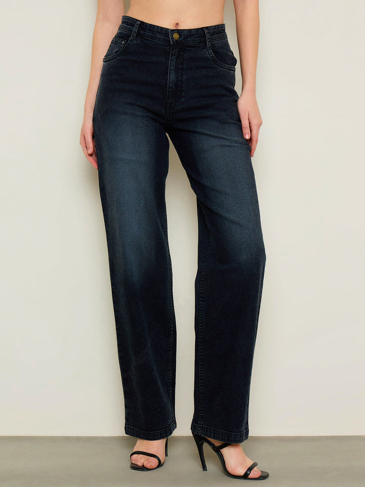 Women Black Wash Low Waist Straight Fit Jeans