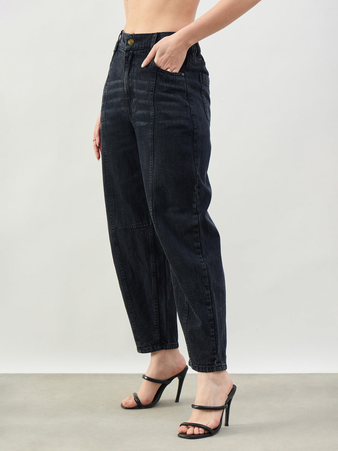 Women Black Wash Front Seam Balloon Fit Jeans
