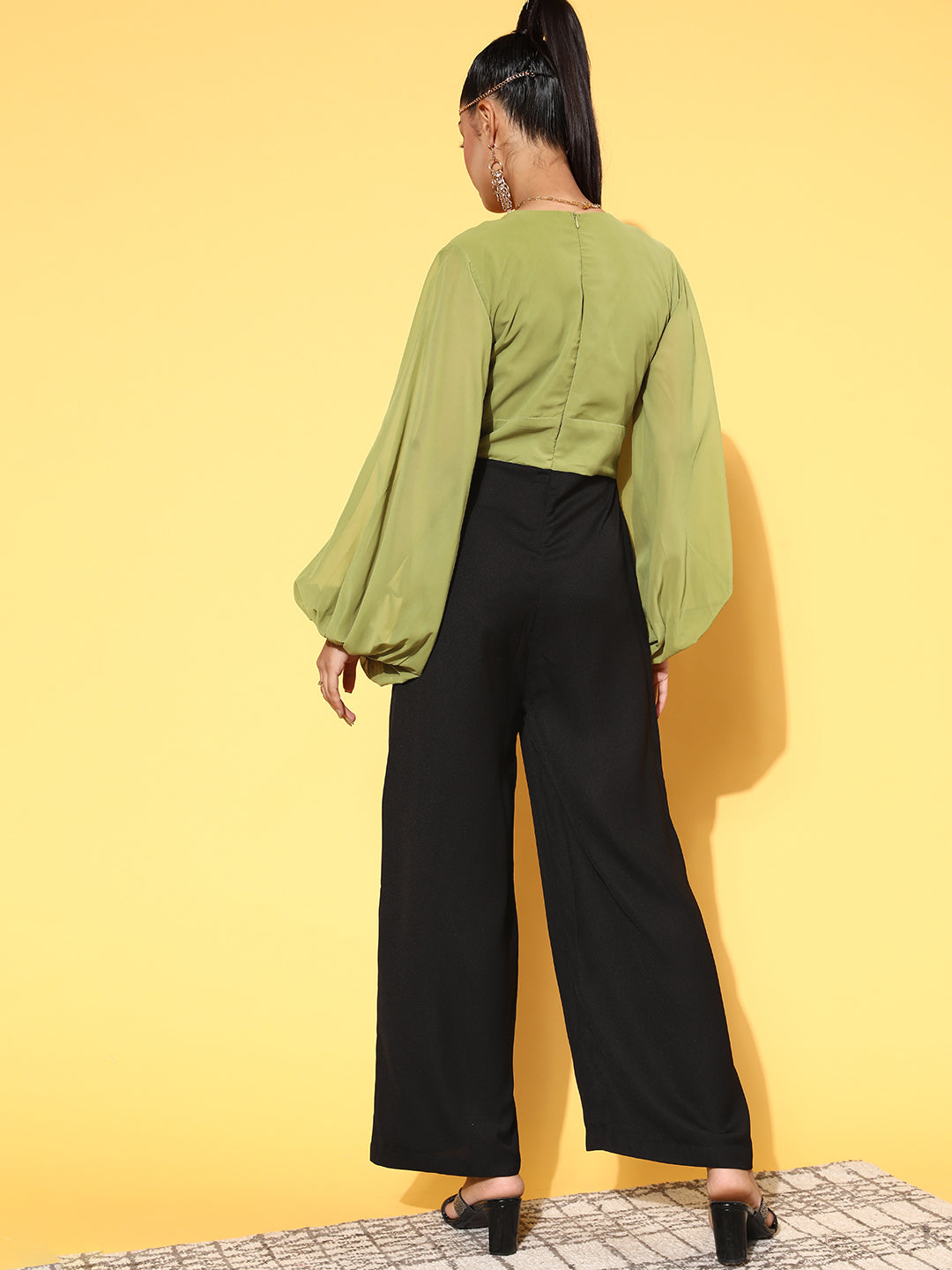 Women Green &amp; Black Volume Sleeve Jumpsuit